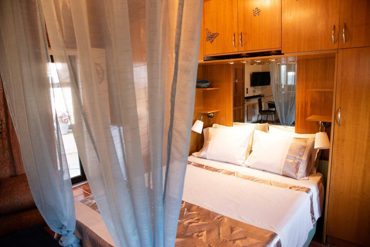 Appartamento COZY LOFT  Atene Esterno foto